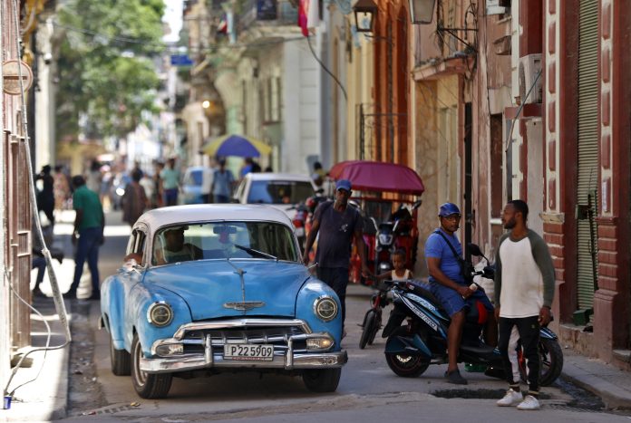 Cuba y el internet: la desinformación campa a sus anchas en la isla digitalizada