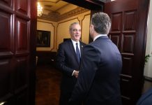 Presidente Abinader recibe al secretario de Defensa de EE. UU., Pete Hegseth en el Palacio Nacional