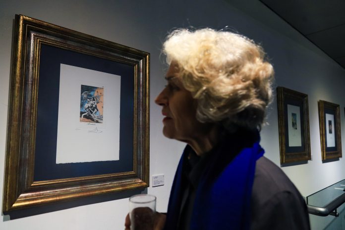 'Del capricho al disparate', Goya y Dalí dialogan en una exposición artística en Bolivia