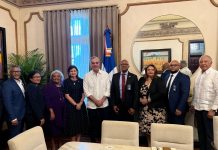 Presidente Luis Abinader se reúne con la directiva del Colegio Médico Dominicano (CMD)