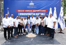 Ministro de Deportes anuncia construcción de cinco techados en Azua con inversión de RD$156 millones