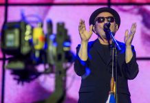 Rubén Blades reúne banderas de todo el mundo en Sevilla en el inicio de su gira española