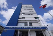 Gobierno dispone reducción de jornada laboral este viernes en instituciones públicas