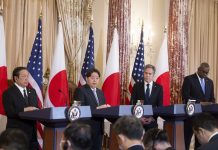 EE.UU. y Japón acuerdan expandir su cooperación militar ante el «desafío» chino