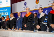 Abinader encabeza graduación de 147 servidores públicos en Gestión Pública