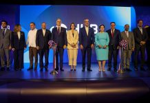 Ministro De Camps apoya programa gratuito de AWS en IA y computación en la nube